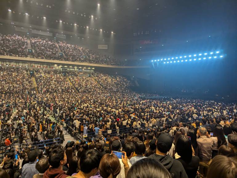 Concert crowd Tokyo